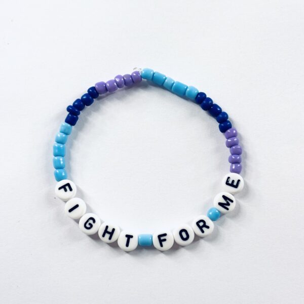 Armband (vit text) FIGHT FOR ME