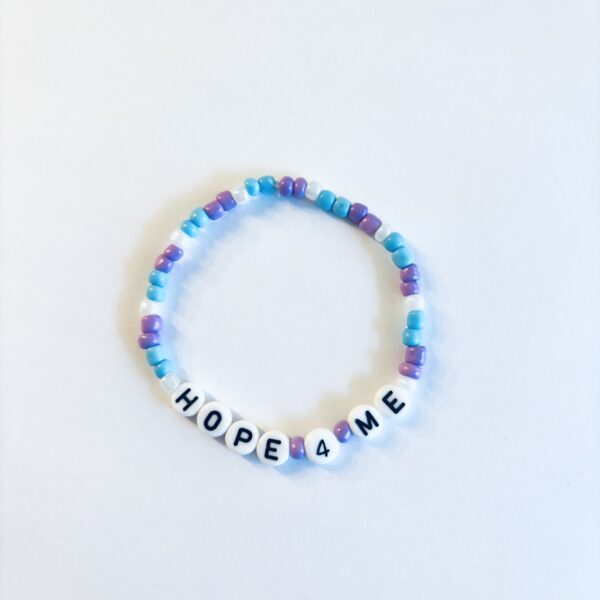 Armband (vit text) HOPE 4 ME
